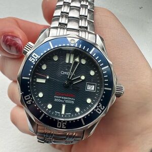 Omega 300m Professional Seamaster Blue and Silver Dive Watch - (36mm)